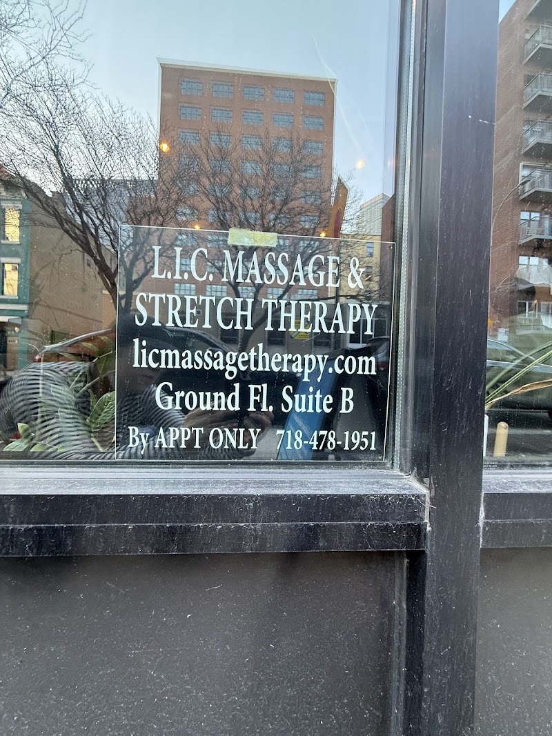L.I.C Massage & Stretch Therapy photo 3