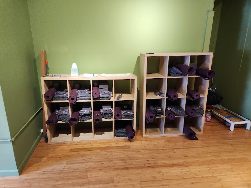Dwiggsyoga photo 4