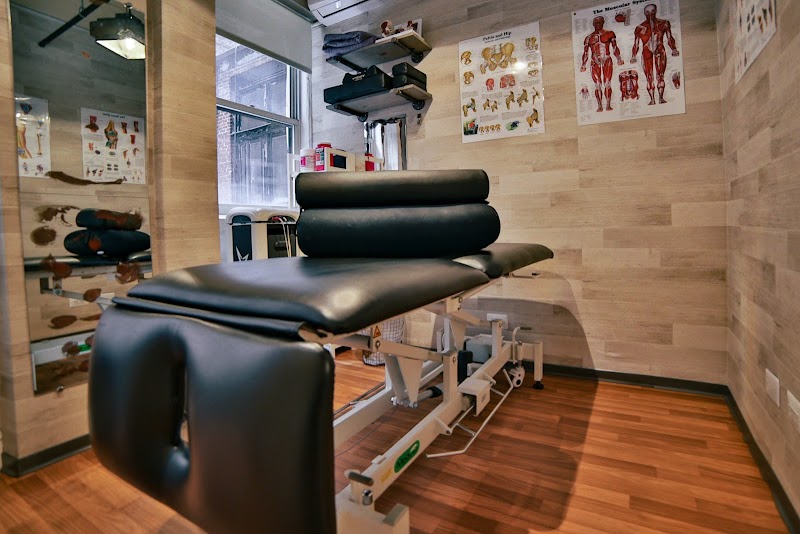 Moving Forward Physical Therapy - Manhattan photo 3