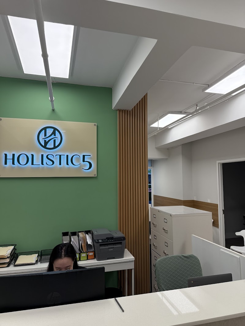 Holistic Medical Five - Times Square photo 3