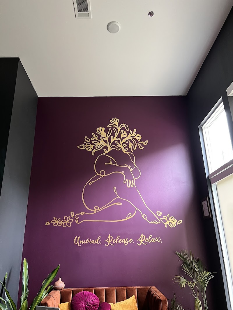 ATLANTA CURVES THERAPEUTIC MASSAGE photo 3