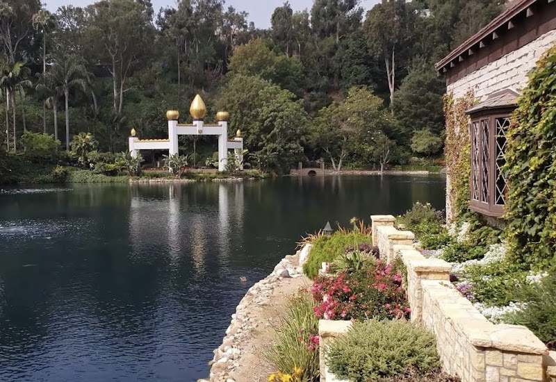 SRF Lake Shrine (Reservation Required) photo 4