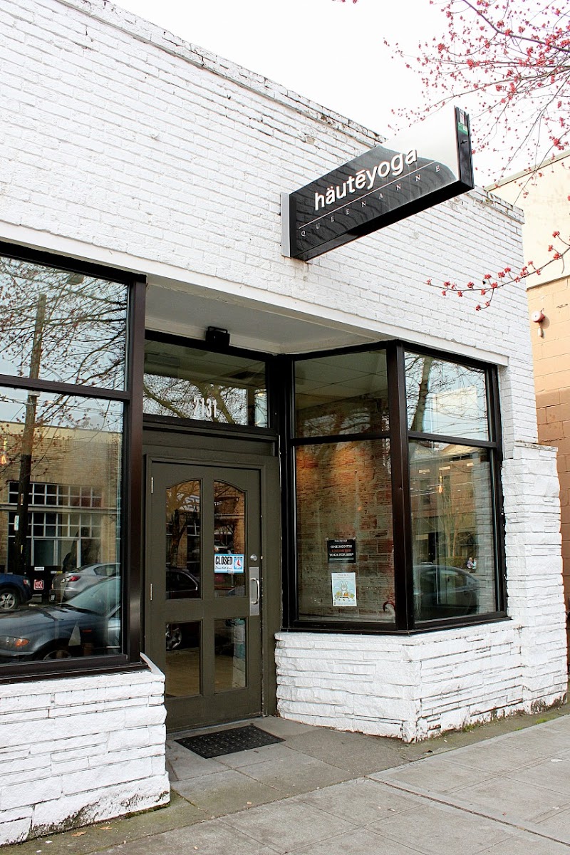 Hauteyoga Queen Anne