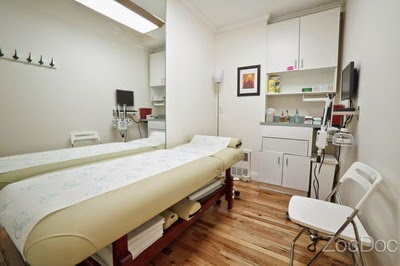 Hold Middle Acupuncture photo 5