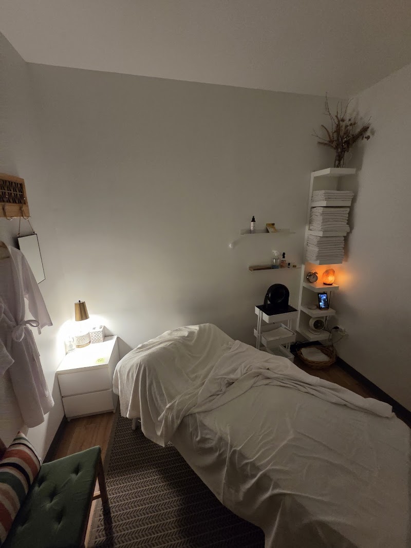 Form + Function Massage photo 2