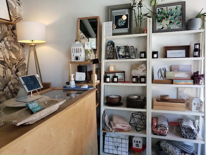 Form + Function Massage photo 3