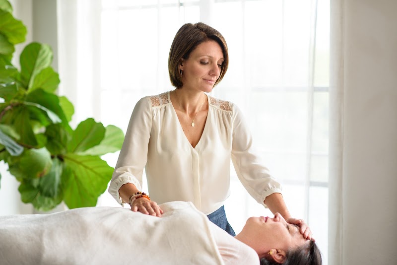 Caroline Vigery: Reiki Master & Intuitive