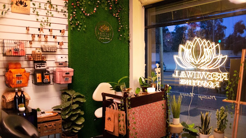 Massage Therapy | Los Angeles | Revival Routine photo 4