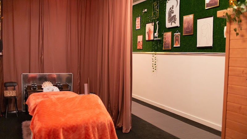 Massage Therapy | Los Angeles | Revival Routine photo 5