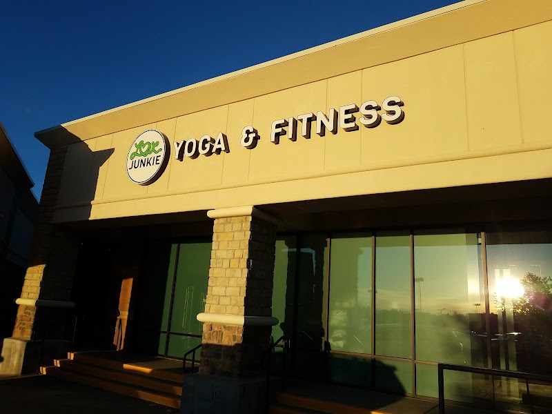 Love Junkie Yoga & Fitness photo 3