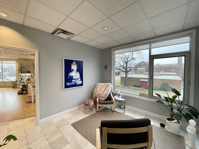 Zentuary Healing Center & Crystal Shop for Reiki, Hypnosis, Breathwork, Spinal Energetics, Meditation & Sound Baths photo 5