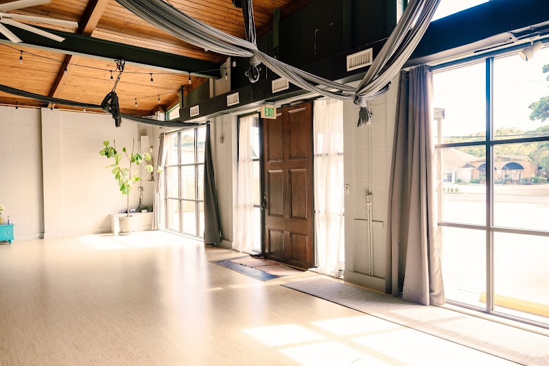 Leela Yoga Lifestyle photo 2