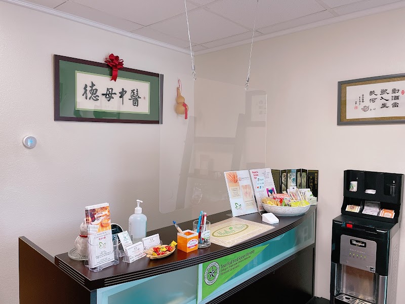 Mother Moon Acupuncture and Herb photo 3