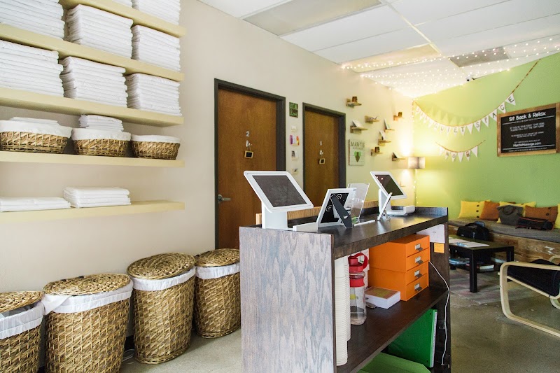 Mantis Massage Airport Boulevard