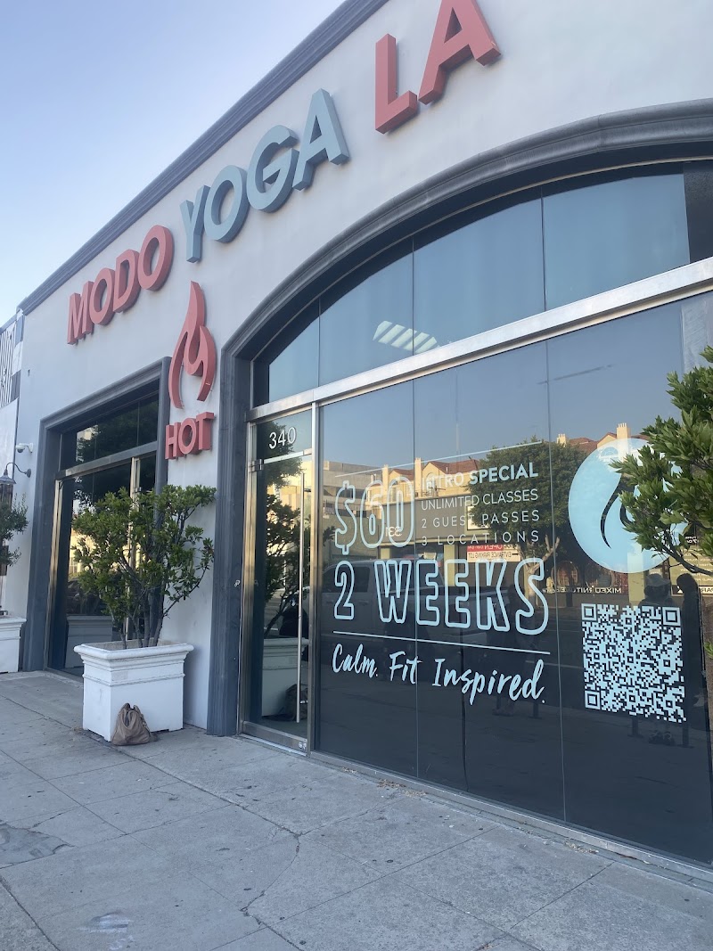 North Ray Yoga - La Brea