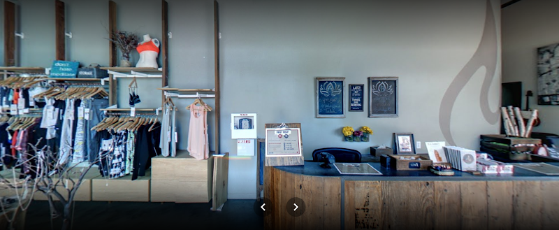 North Ray Yoga - La Brea photo 4