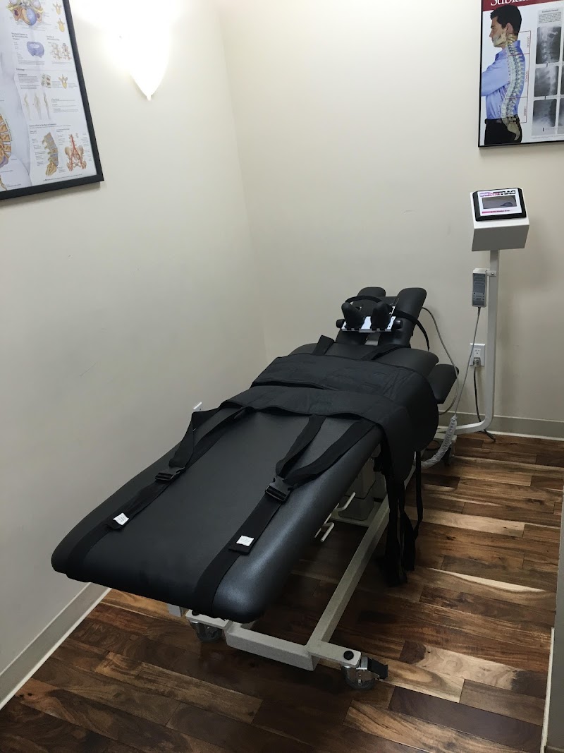 Dr. Ryan Tichauer Chiropractic and Wellness Group photo 5
