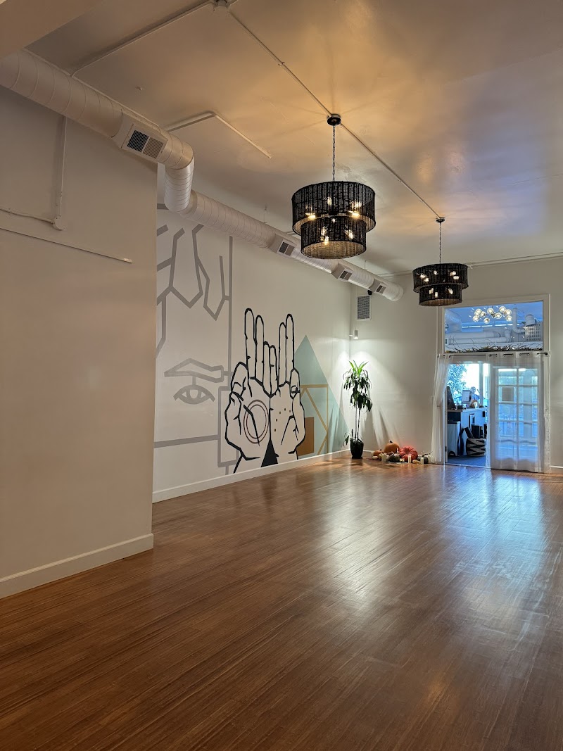 HAUM Studios - Haight Ashbury photo 3