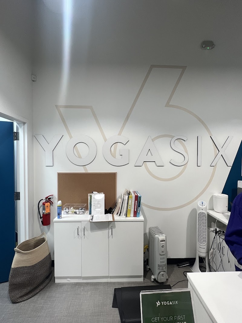 YogaSix Heights photo 2