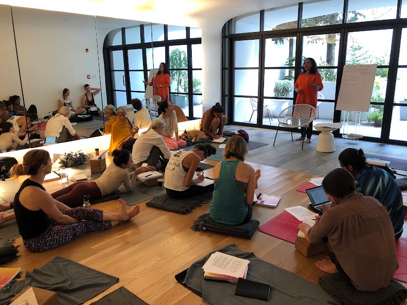 HOLISTIC AYURVEDA photo 3
