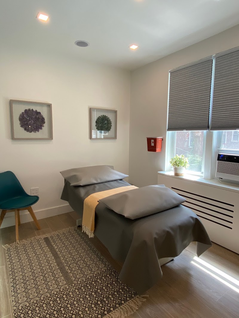 Comuni Acupuncture - Queens Acupuntura photo 3