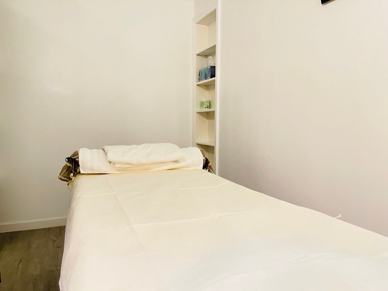 Four Seasons Bodywork photo 3